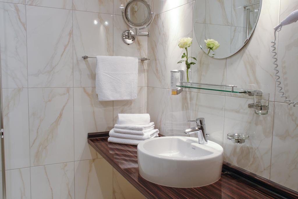 Hotel Krone Friesenheim  Habitación foto